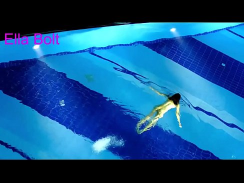 ❤️ Ech kann net ophalen ze kucken, jonk Blond gefaange schwammen plakeg am ELLA BOLT Resort Pool ❤️ Super Porn op Porno lb.rionews.top ﹏
